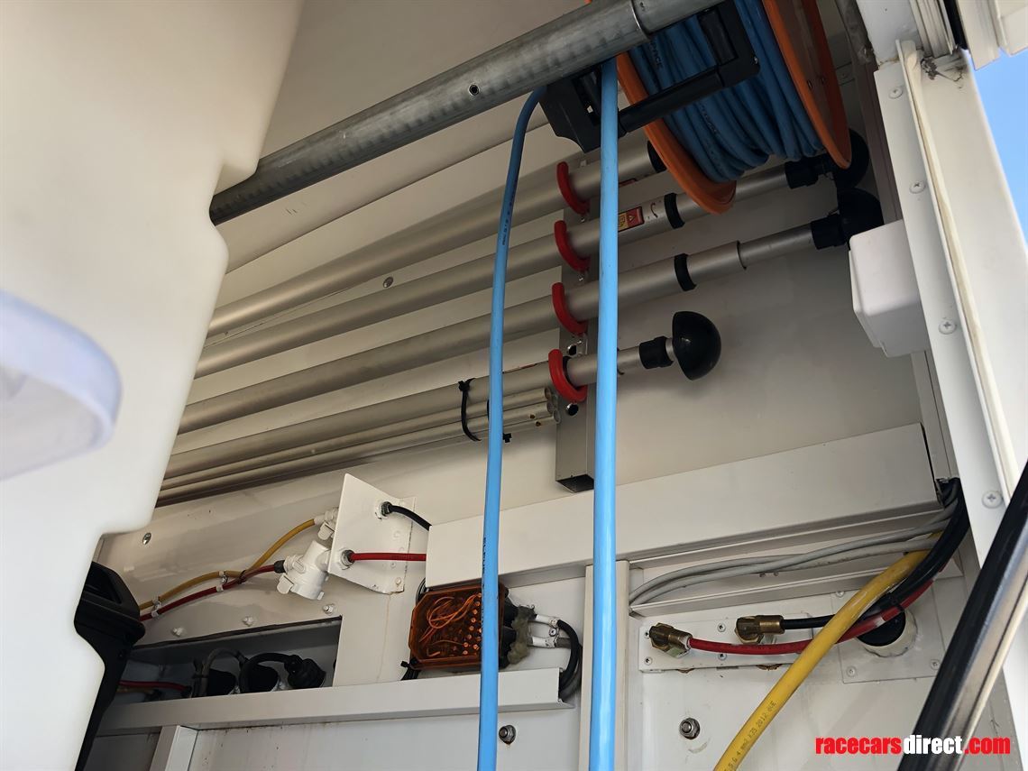 luxury-racetrailer-motorhome