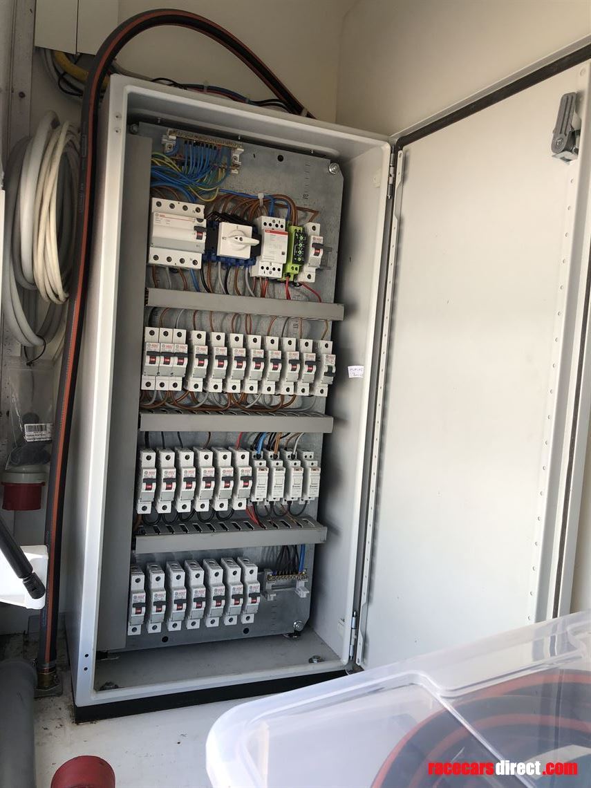 luxury-racetrailer-motorhome