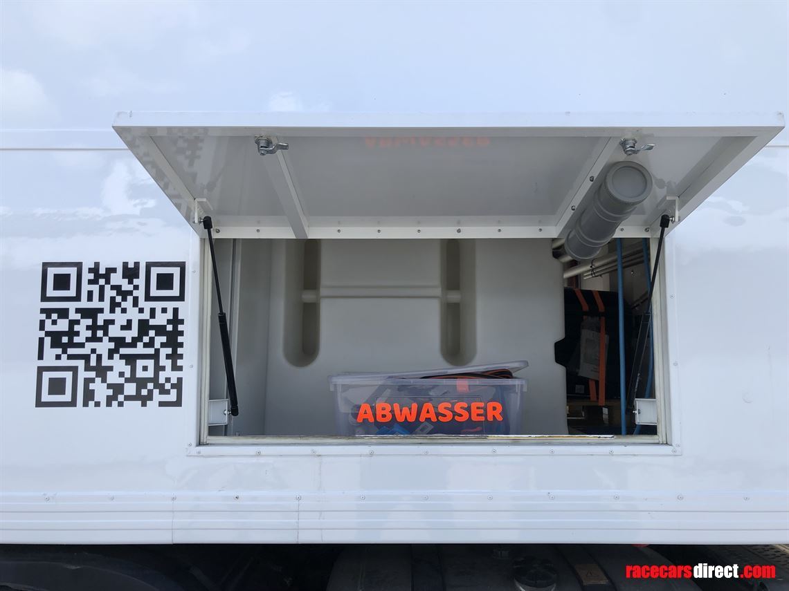 luxury-racetrailer-motorhome