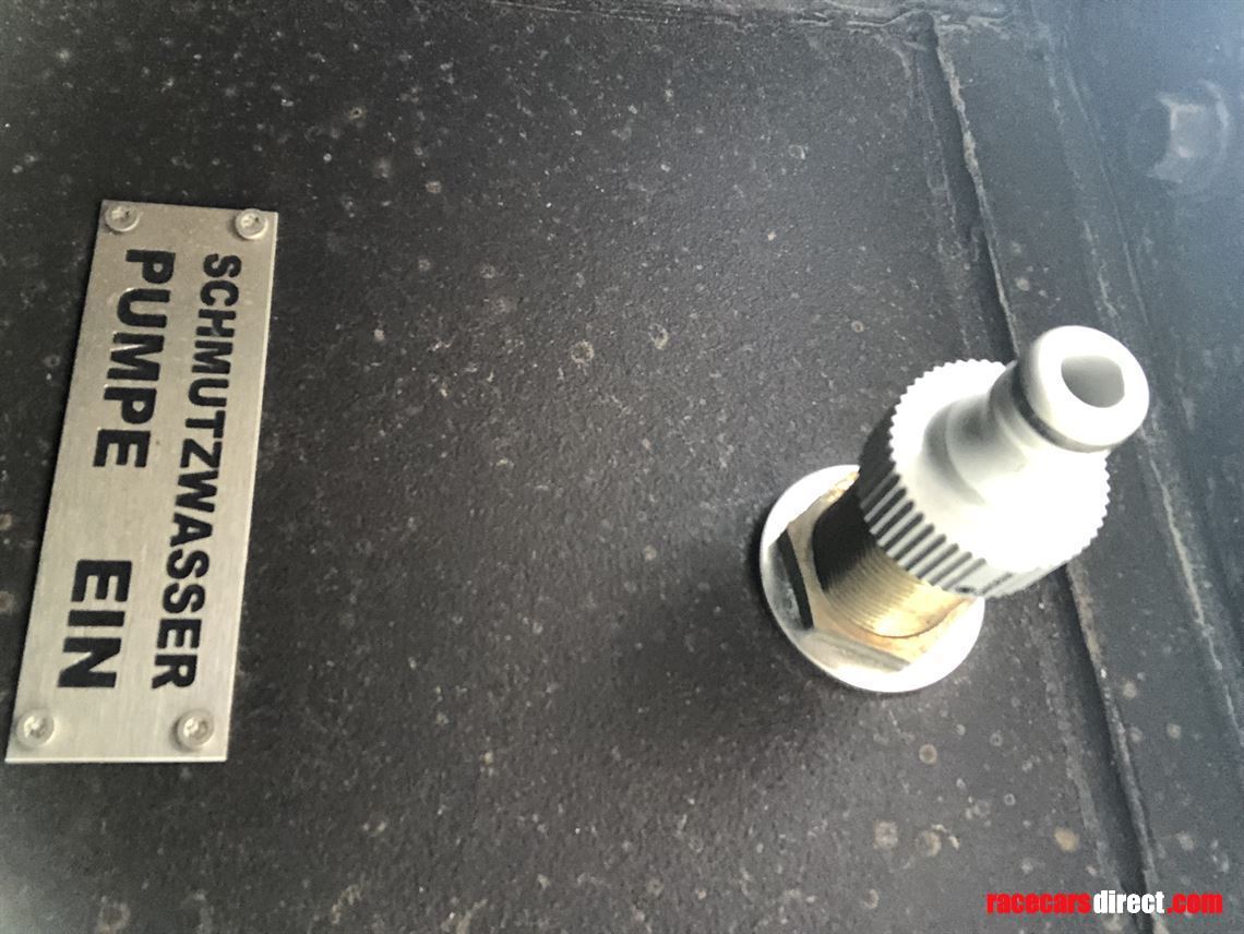 luxury-racetrailer-motorhome