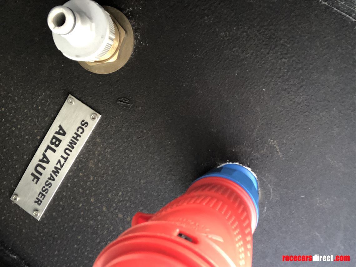 luxury-racetrailer-motorhome