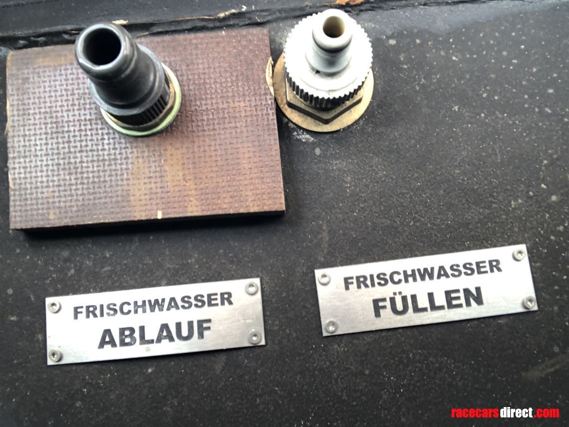 luxury-racetrailer-motorhome