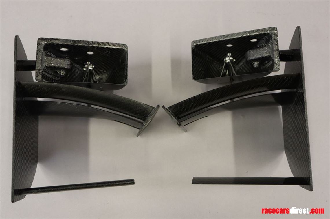 mercedes-benz-dtm-2016-side-mirrors