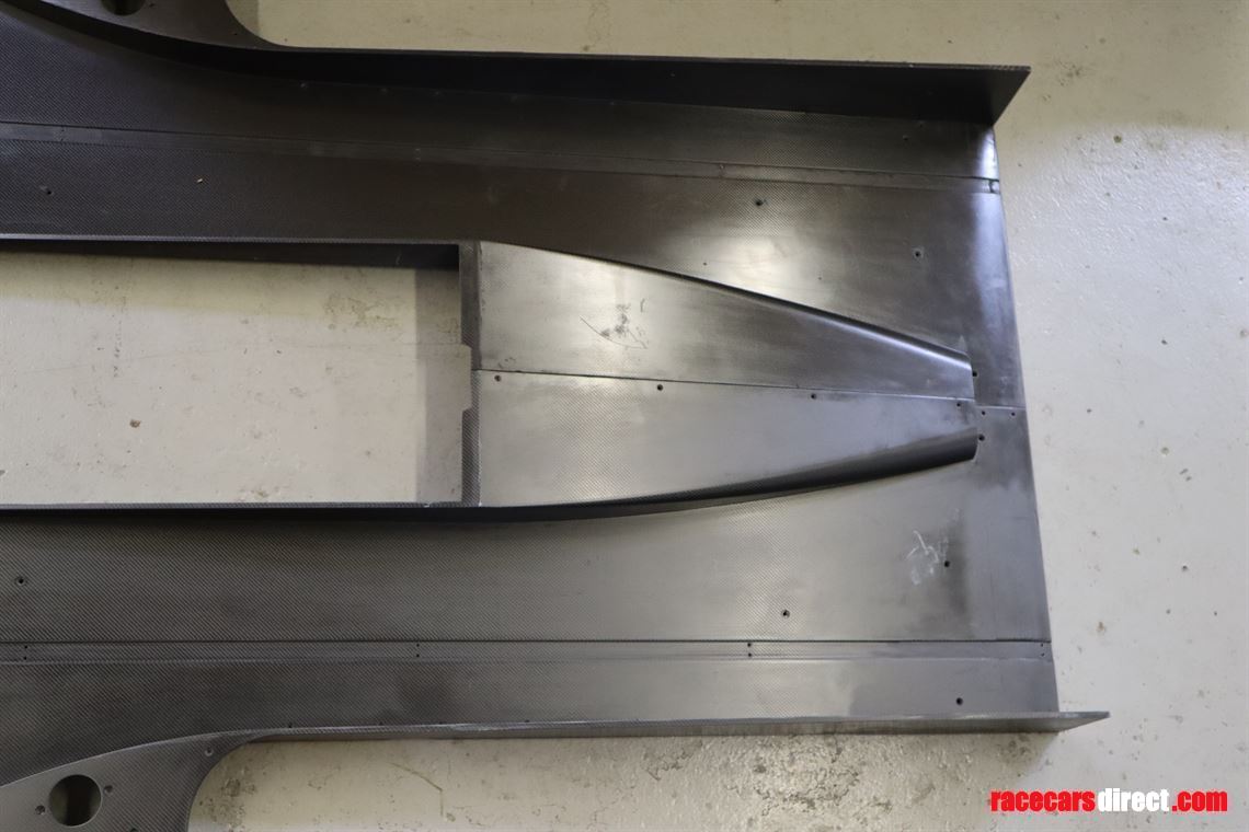 mercedes-benz-dtm-2015-underbody