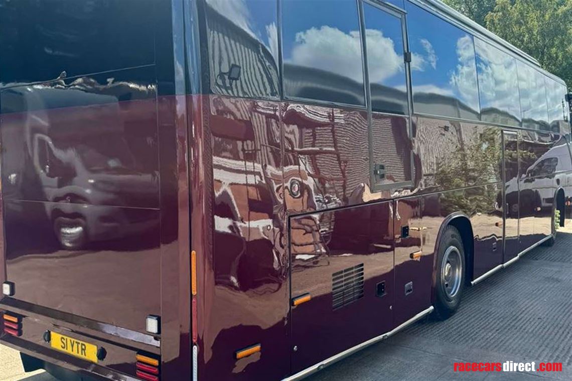 man-race-transporter