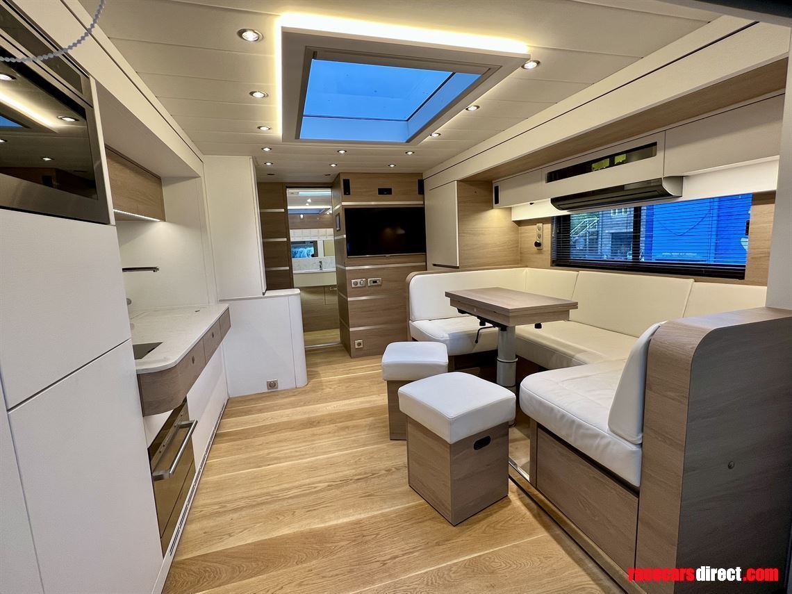 stx-motorhome-with-2-pop-outs-and-garage