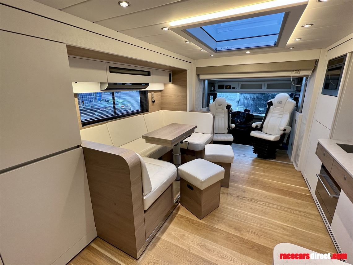 stx-motorhome-with-2-pop-outs-and-garage