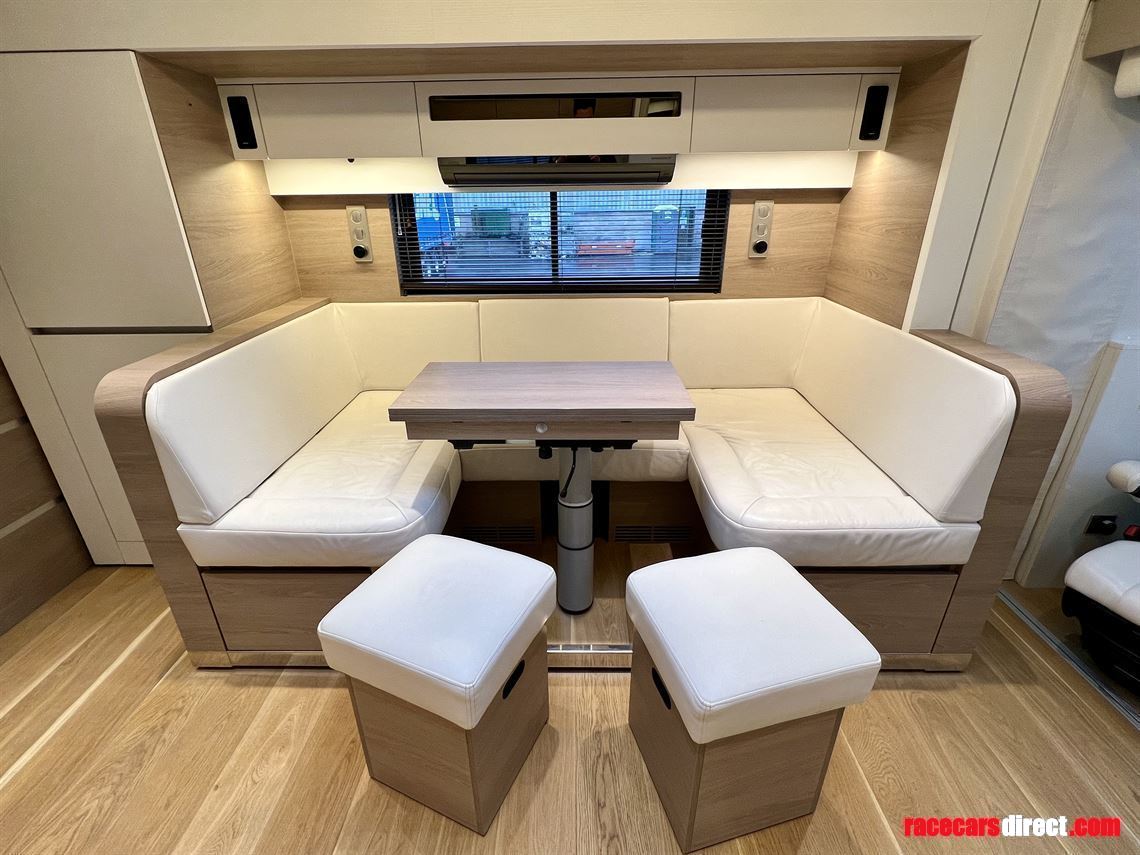 stx-motorhome-with-2-pop-outs-and-garage