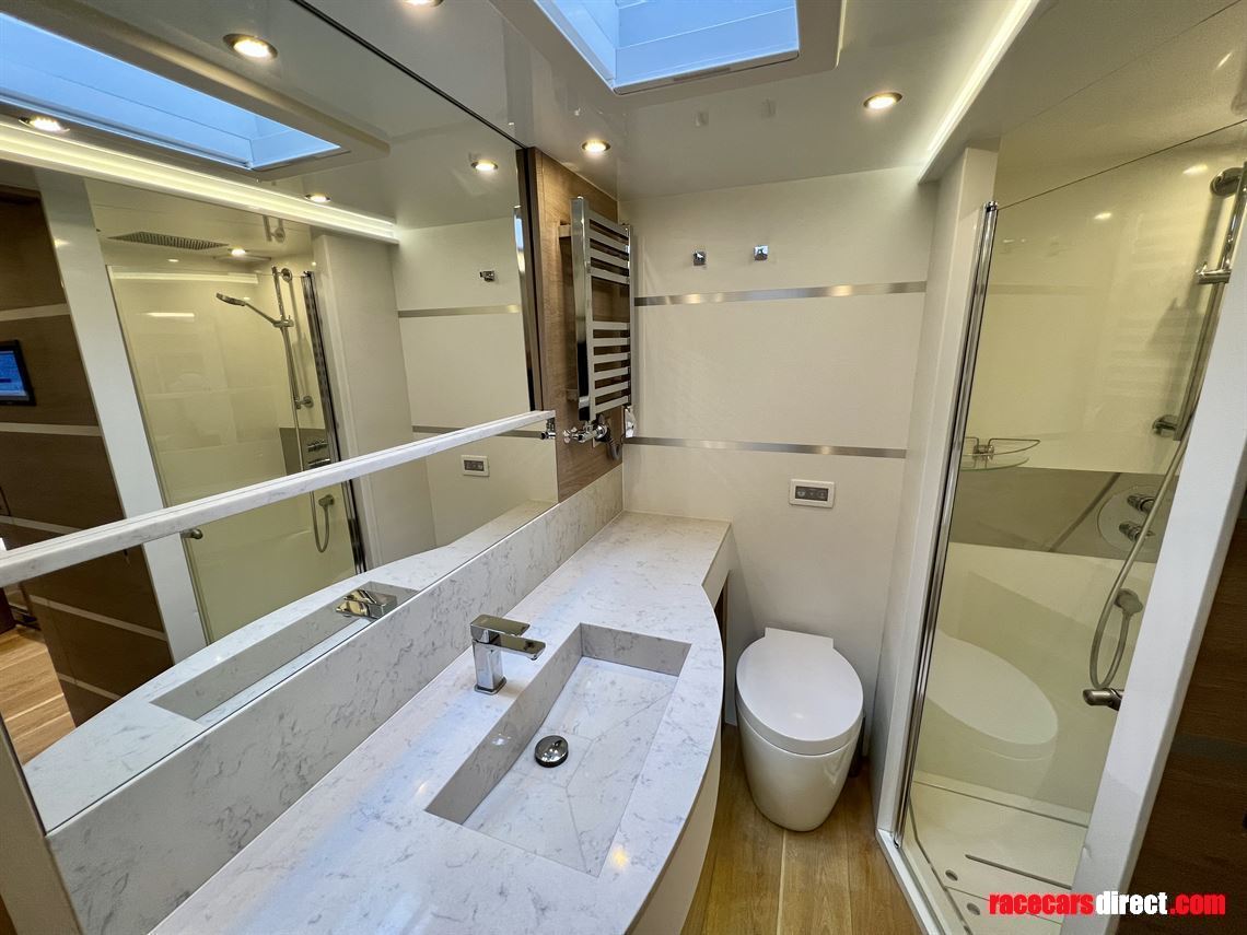 stx-motorhome-with-2-pop-outs-and-garage