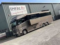 stx-motorhome-with-2-pop-outs-and-garage