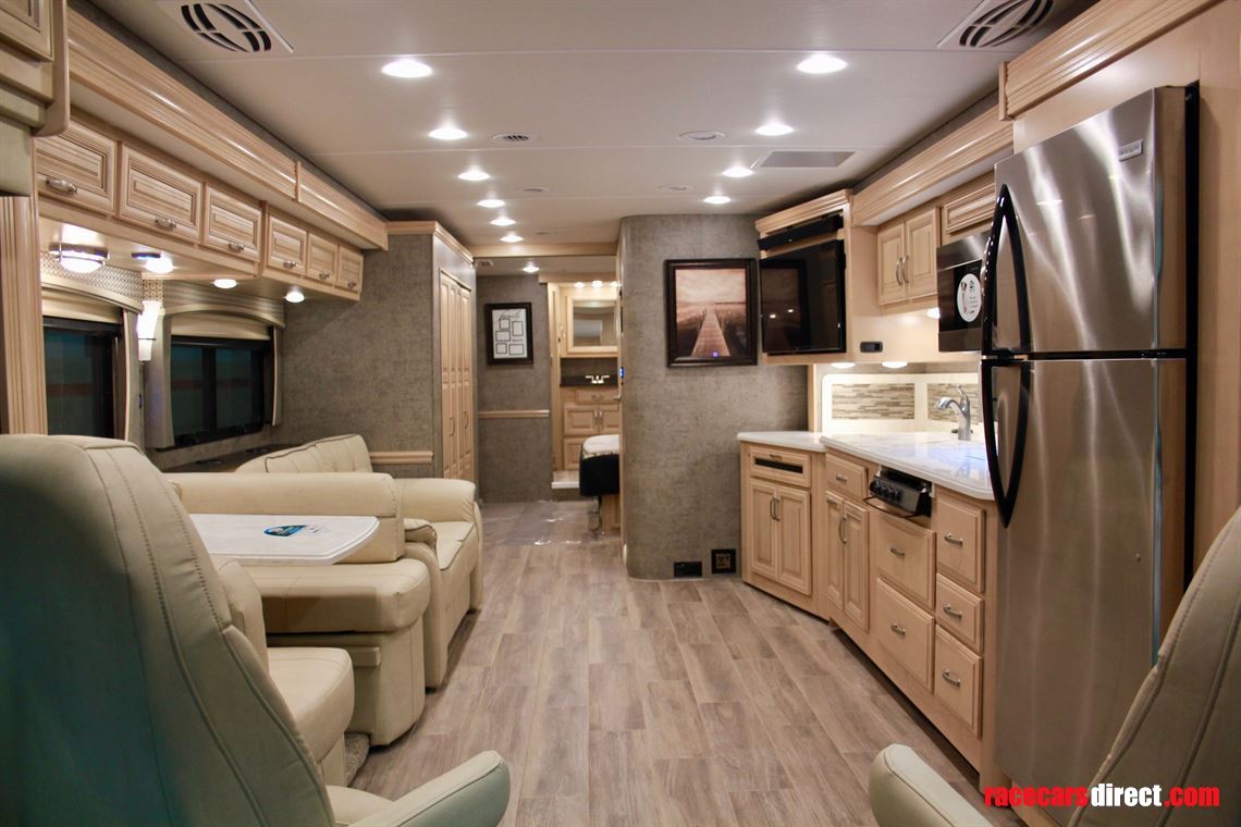 forest-river-berkshire-38a