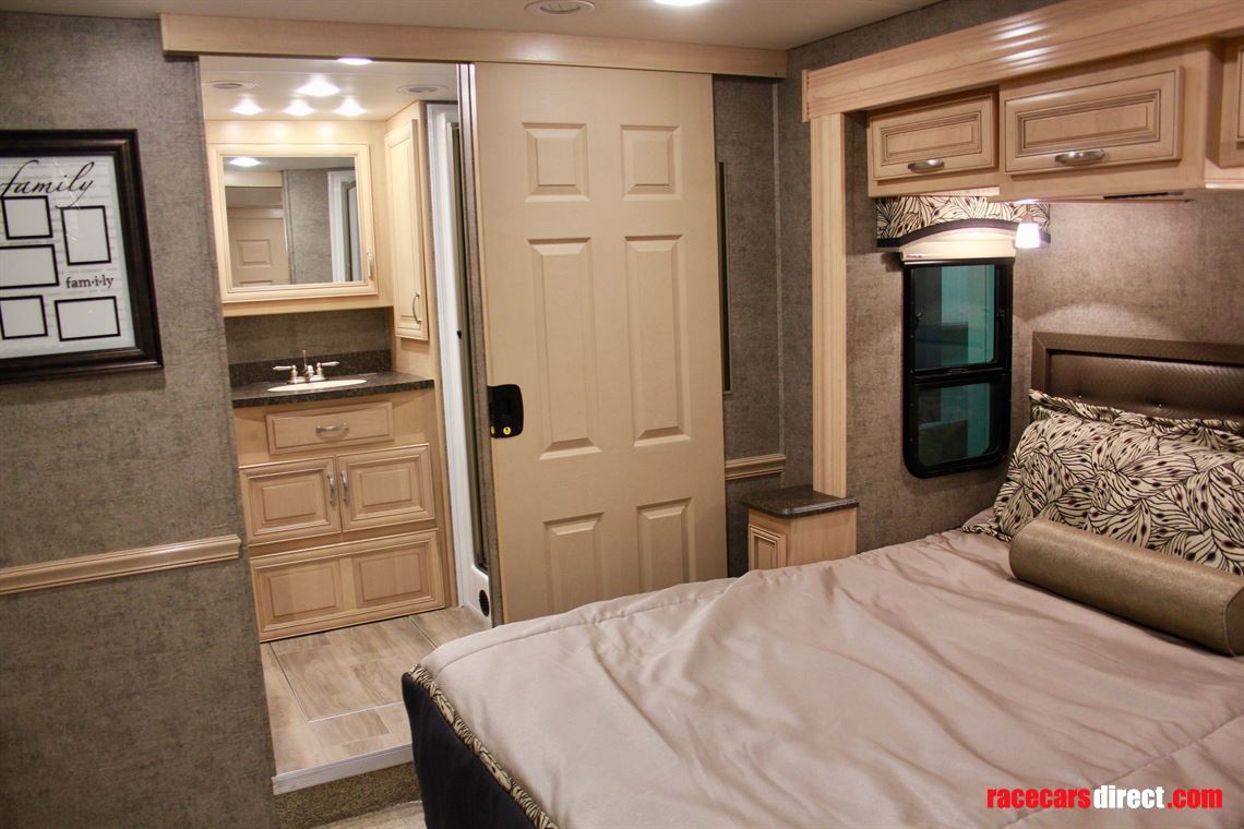 forest-river-berkshire-38a