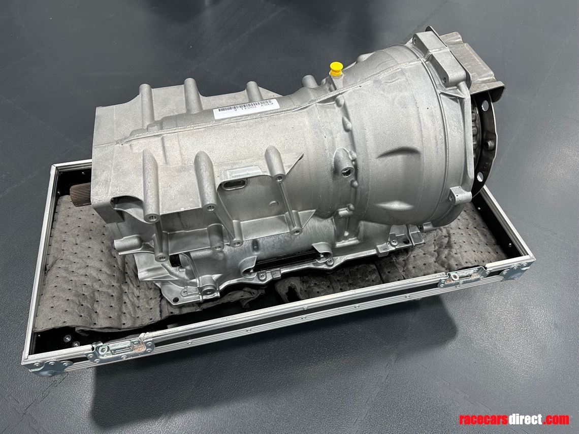 aston-martin-gt4-17a-brand-new-gearbox