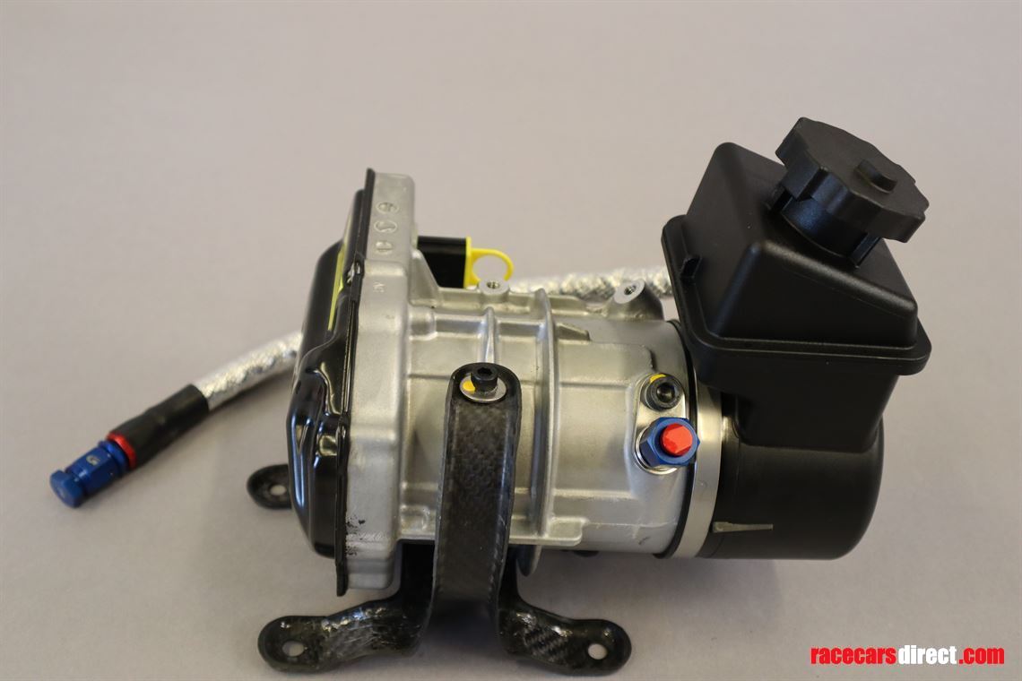 mercedes-benz-dtm-2012-2019-servo-pump