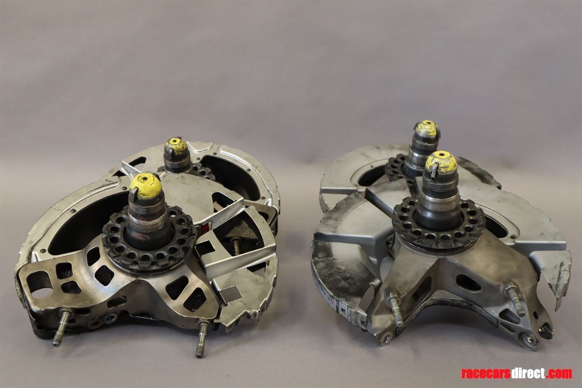 mercedes-benz-dtm-2014-2016-uprights-with-air