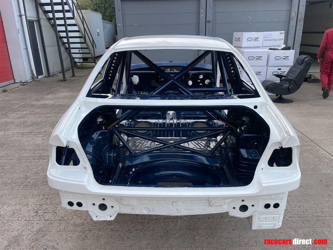 Racecarsdirect.com - BMW E46 M3 caged shell