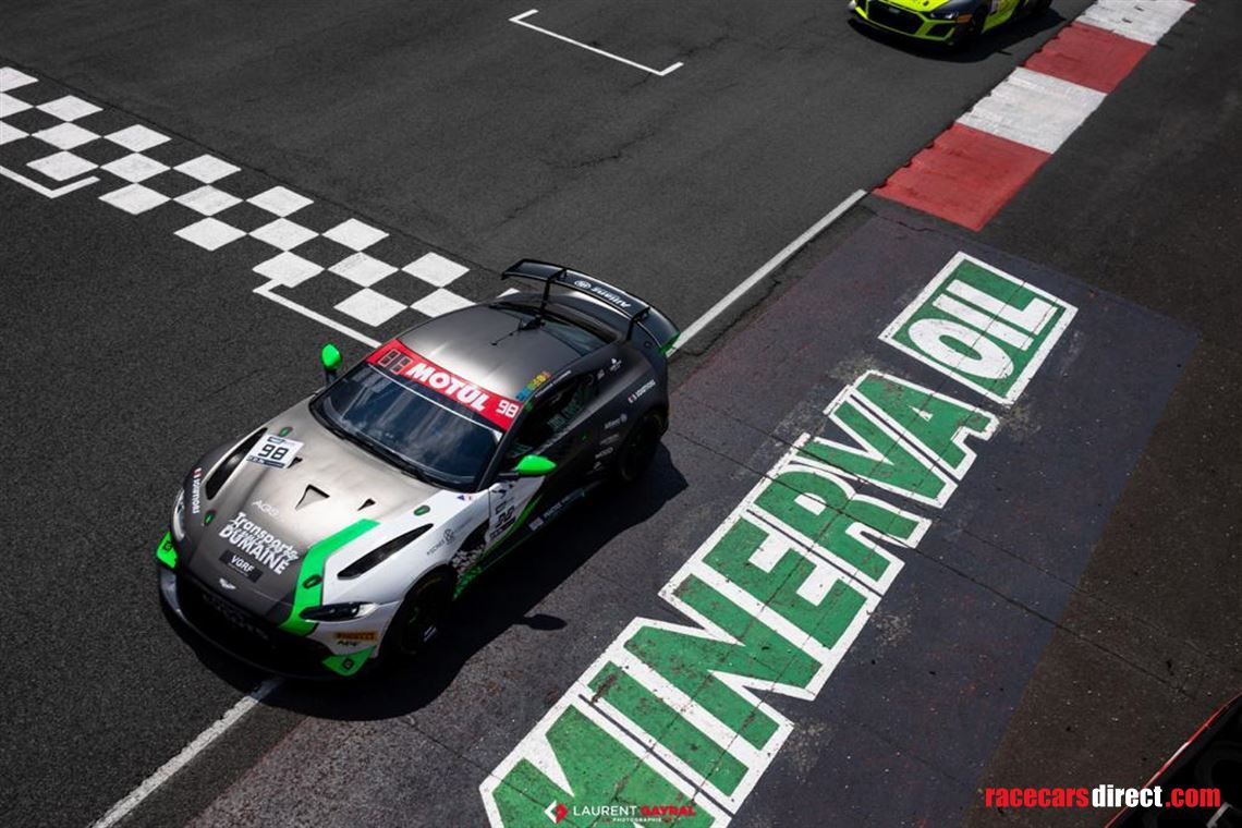 aston-martin-vantage-gt4