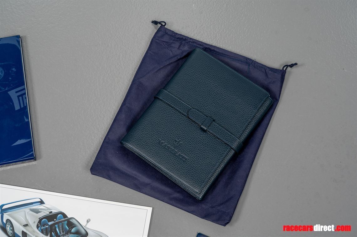 maserati-mc12-book-collection