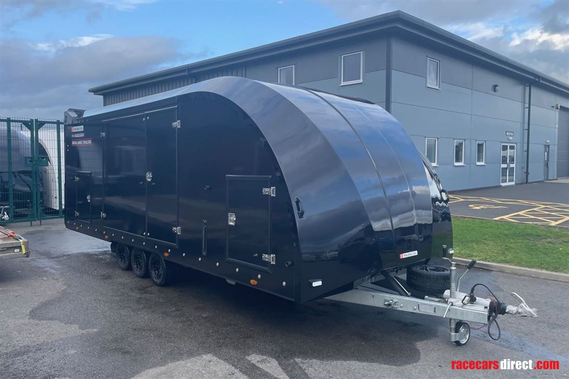 brian-james-rt6-in-black-6m-x-235m-with-a-gre