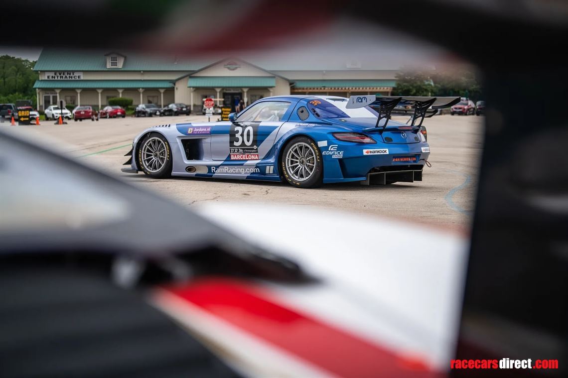 2014-mercedes-benz-sls-amg-gt3