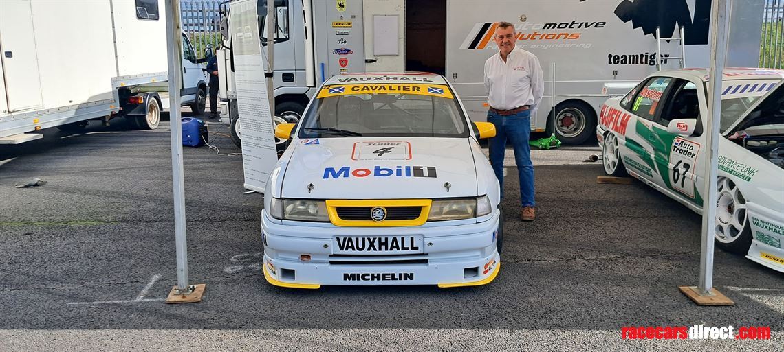 2-x-1995-vauxhall-sport-super-touring-cars--
