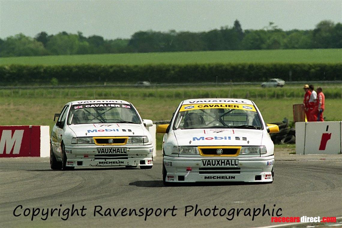 2-x-1995-vauxhall-sport-super-touring-cars--