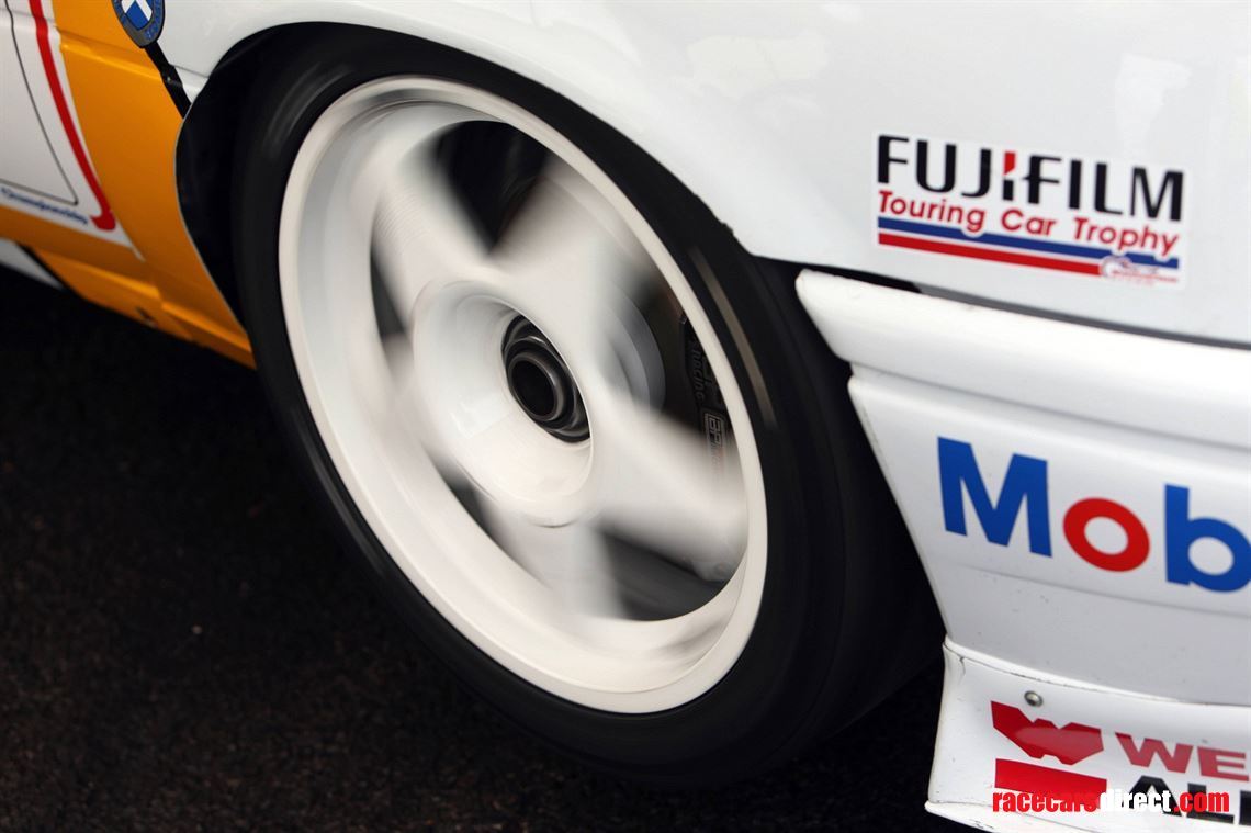2-x-1995-vauxhall-sport-super-touring-cars--