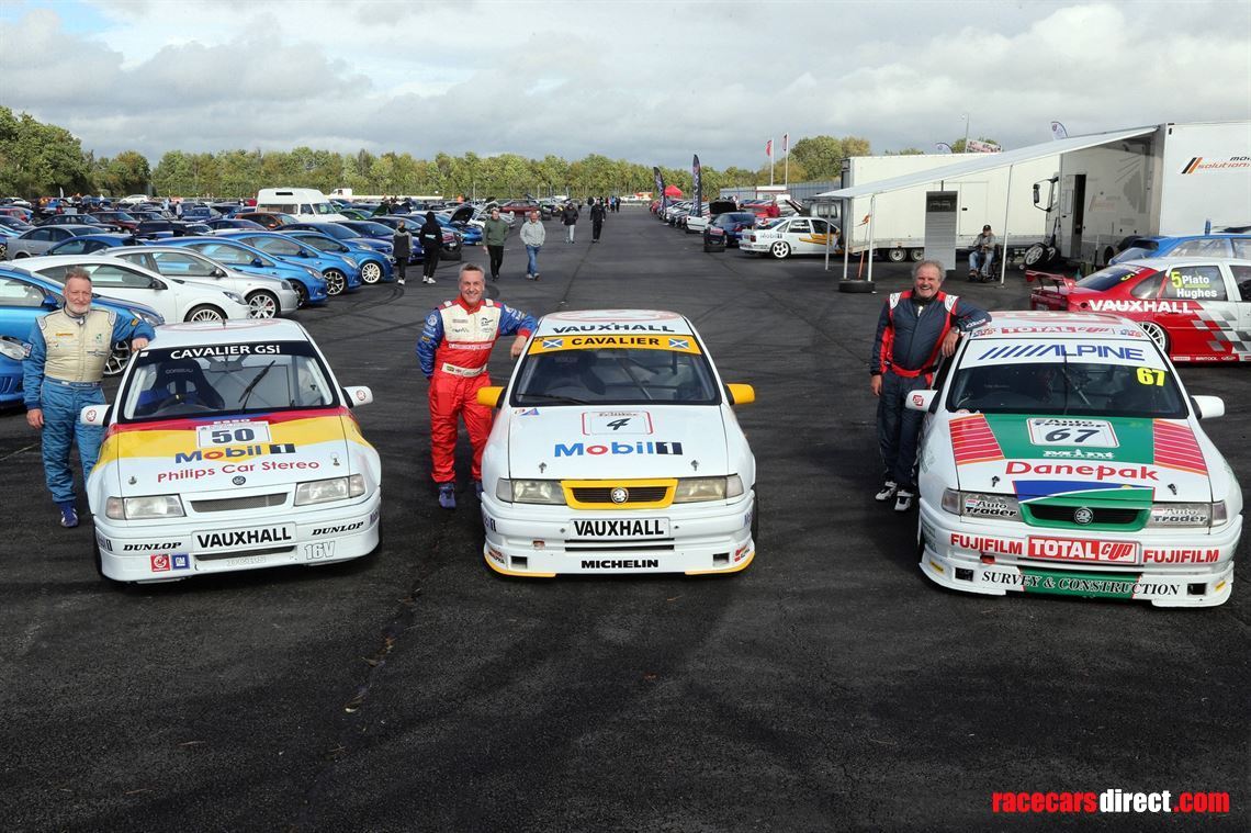 2-x-1995-vauxhall-sport-super-touring-cars--