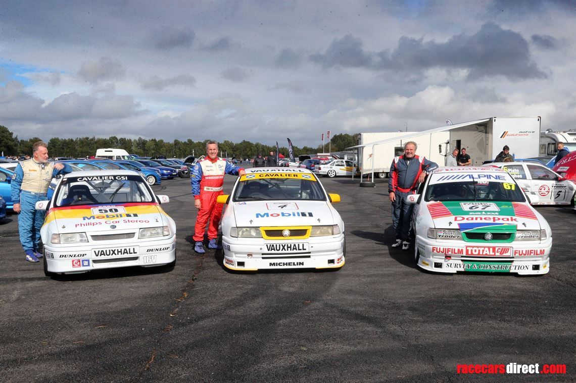 2-x-1995-vauxhall-sport-super-touring-cars--
