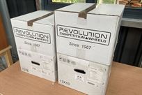 4x-revolution-4-spoke-race-new-13x8-and-13x10