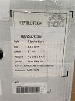 4x-revolution-4-spoke-race-new-13x8-and-13x10