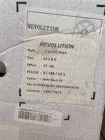 4x-revolution-4-spoke-race-new-13x8-and-13x10