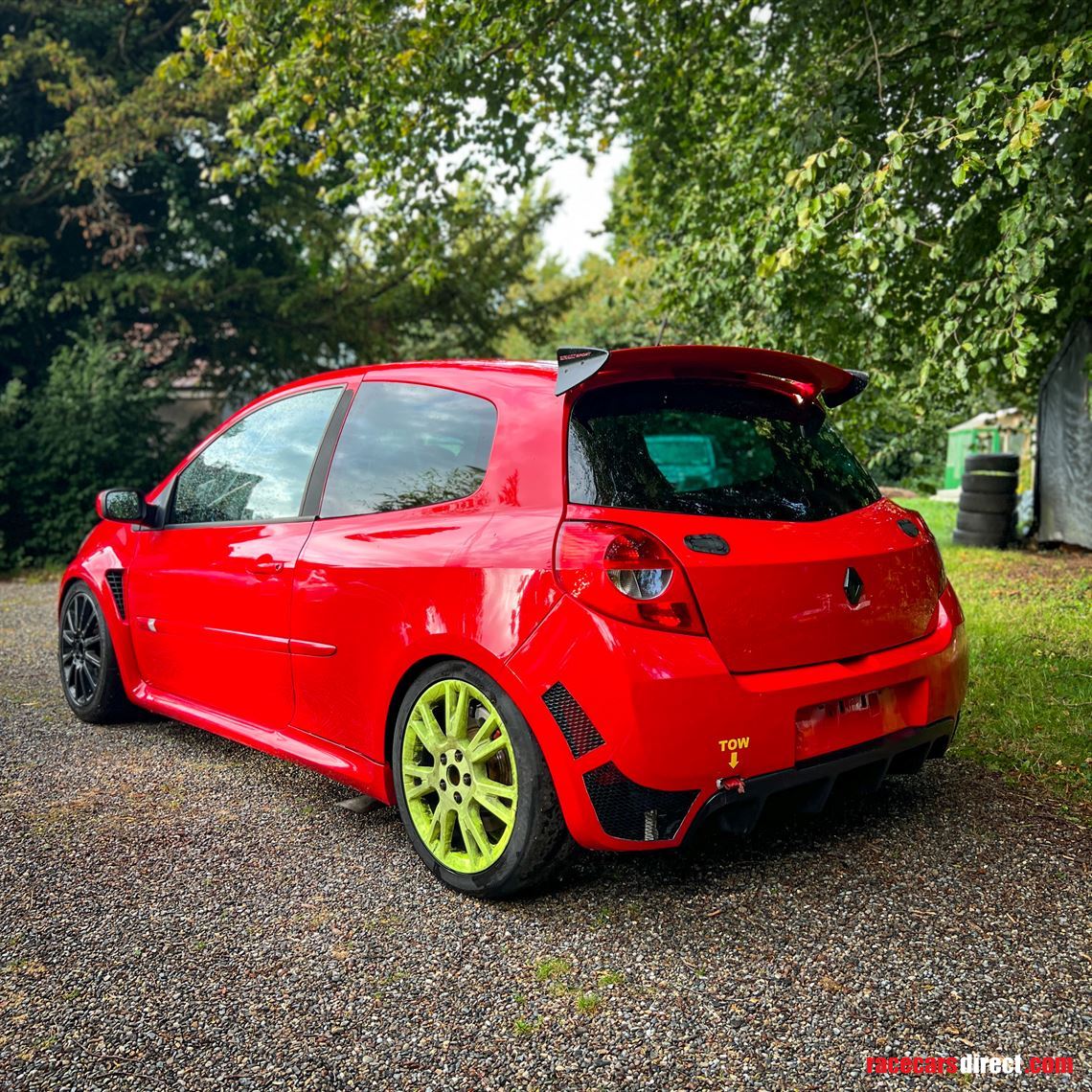 uk-registered-renault-clio-197-with-megane-rs
