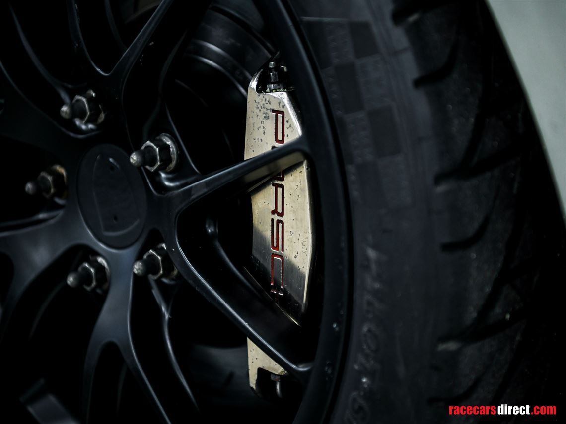 2016-porsche-cayman-gt4-clubsport-mr-reduced