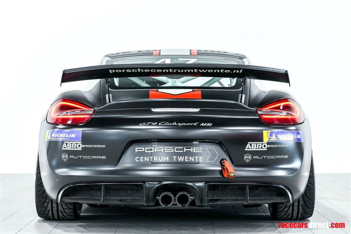 2016-porsche-cayman-gt4-clubsport-mr-reduced
