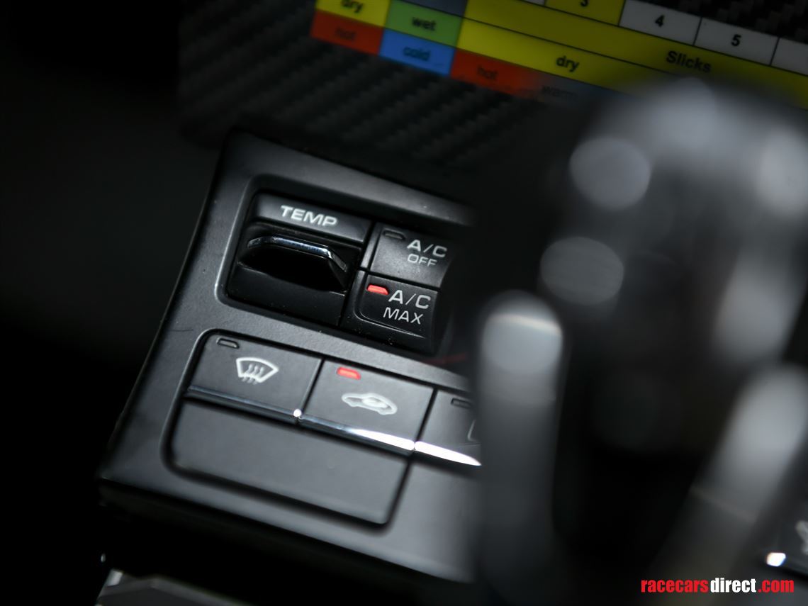 2016-porsche-cayman-gt4-clubsport-mr-reduced