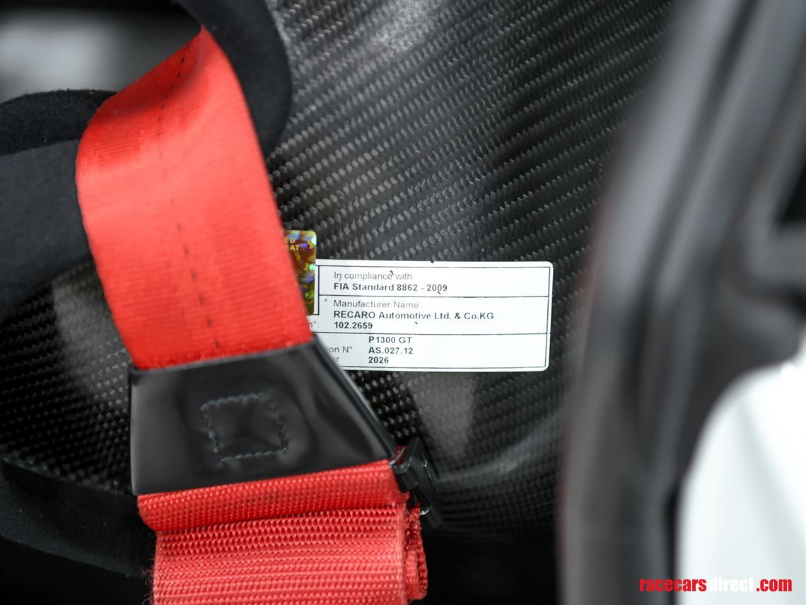 2016-porsche-cayman-gt4-clubsport-mr-reduced