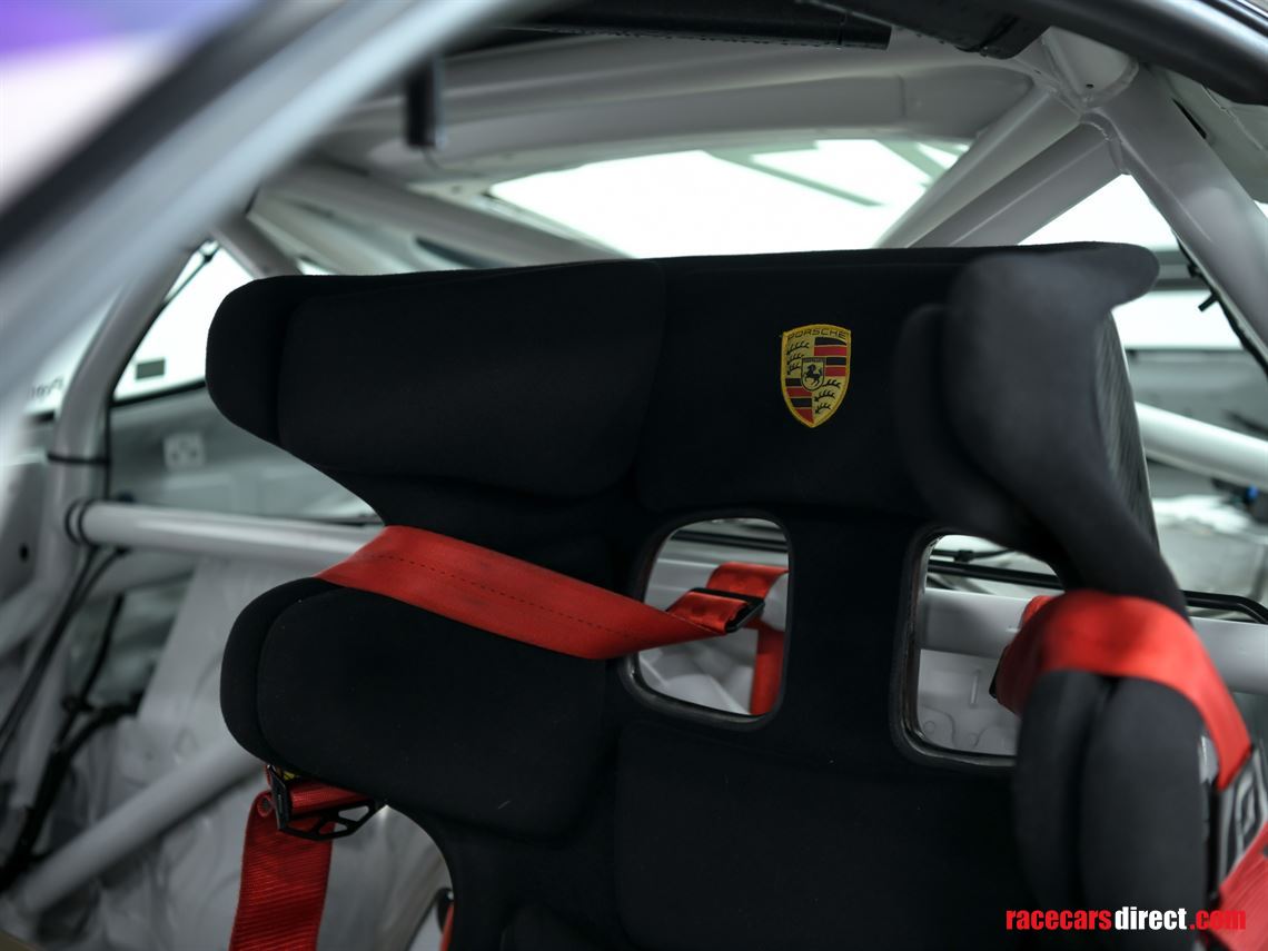 2016-porsche-cayman-gt4-clubsport-mr-reduced