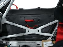 2016-porsche-cayman-gt4-clubsport-mr-reduced