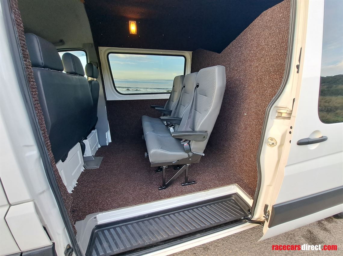 vw-crafter-lwb-daynight-race-van