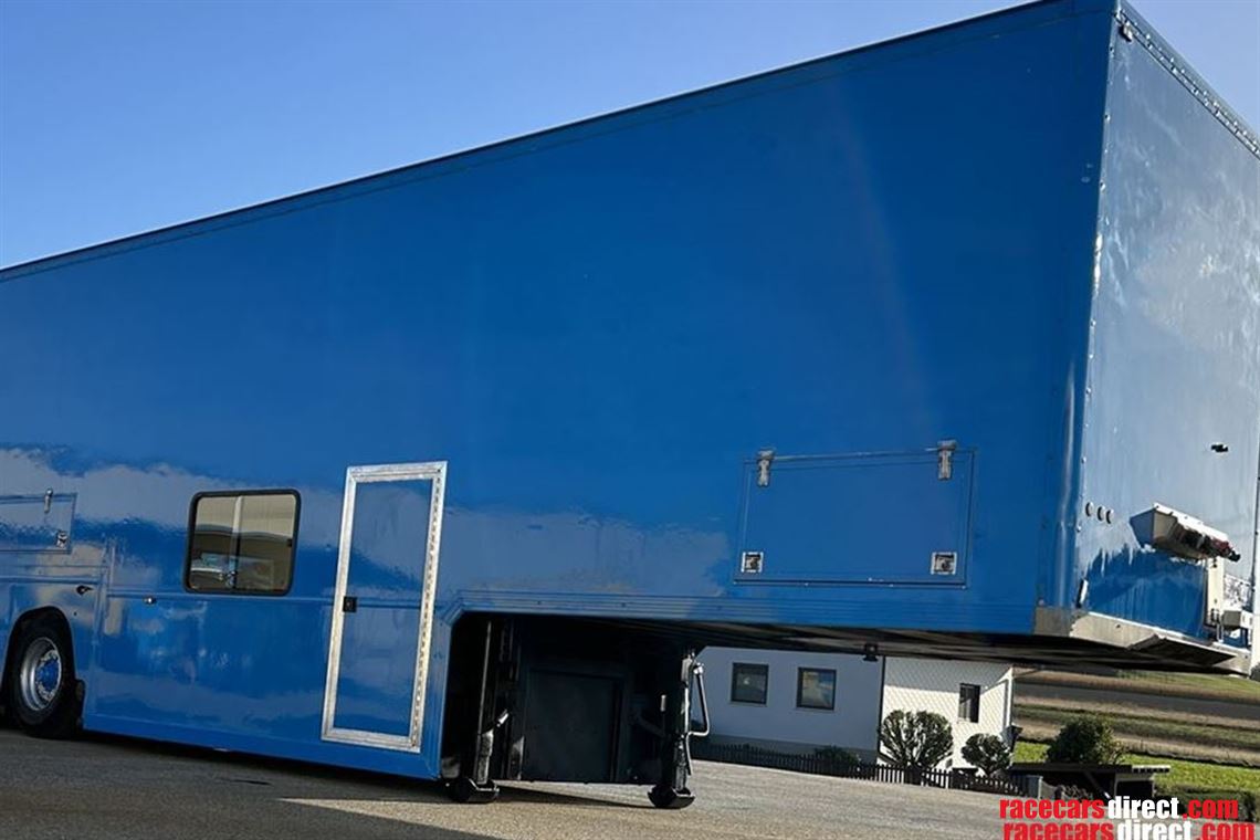 racetrailer---3-cars-living-workshop-space-op