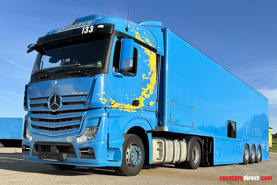 racetrailer---3-cars-living-workshop-space-op