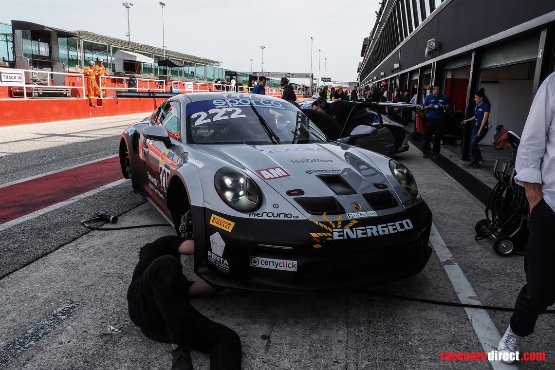 porsche-992-gt3-cup-40-my-2021-sold