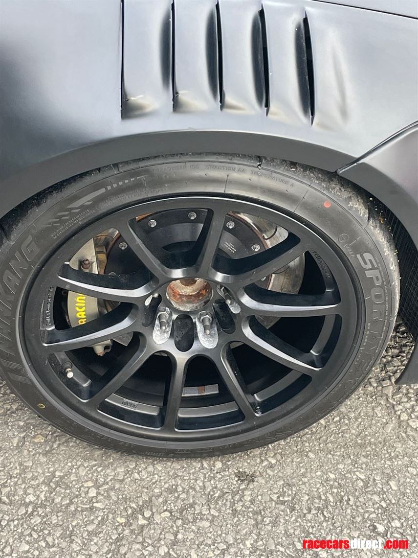 bmw-e92-m3-trackrace-car-reduced