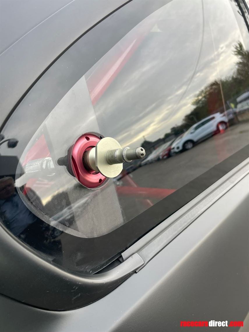 bmw-e92-m3-trackrace-car-reduced