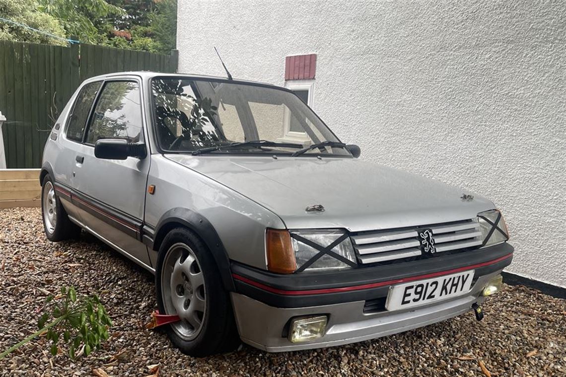 peugeot-205-gti-20