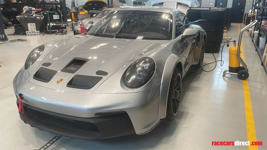 porsche-992-gt3-cup-very-low-mileage