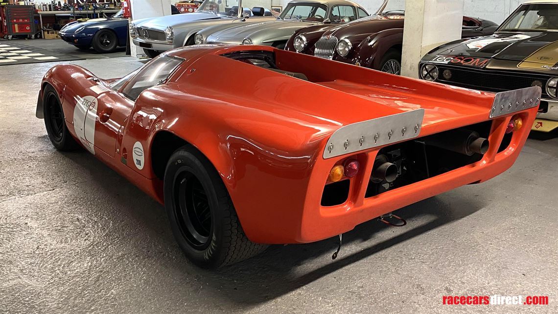 lola-t70-mk3-gt-coupe