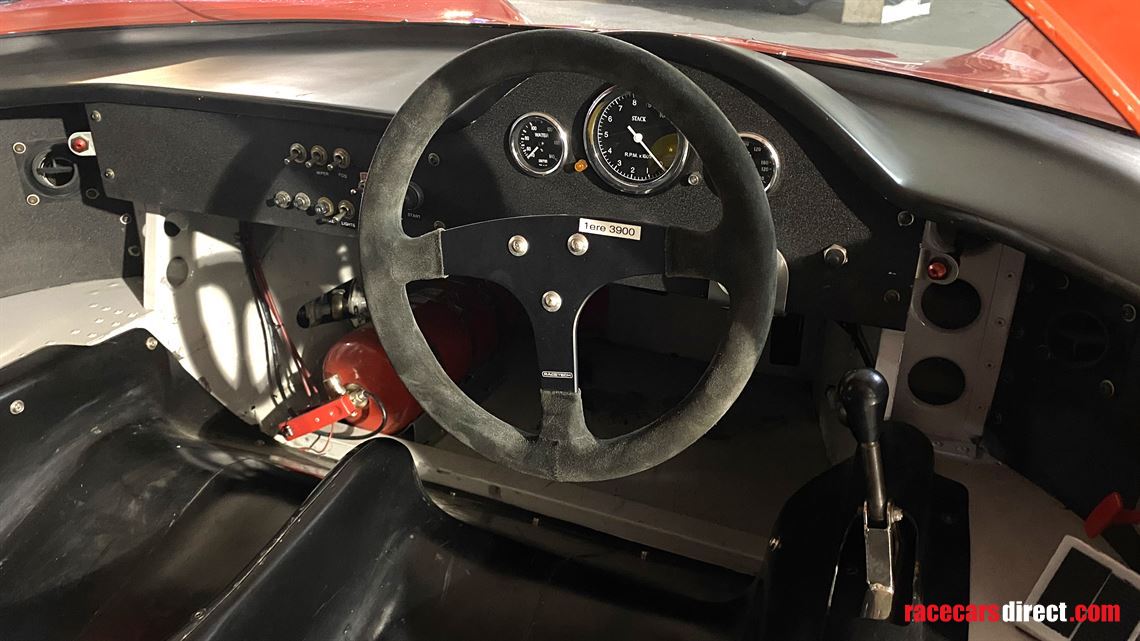 lola-t70-mk3-gt-coupe