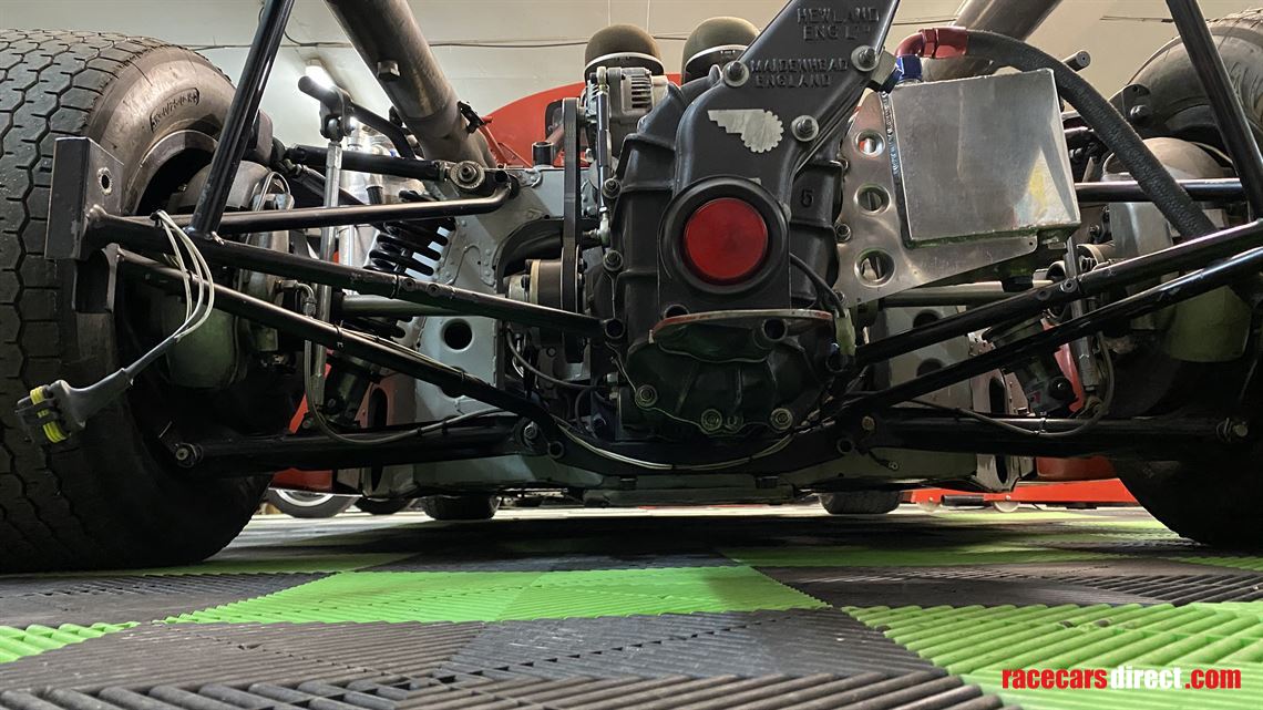 lola-t70-mk3-gt-coupe